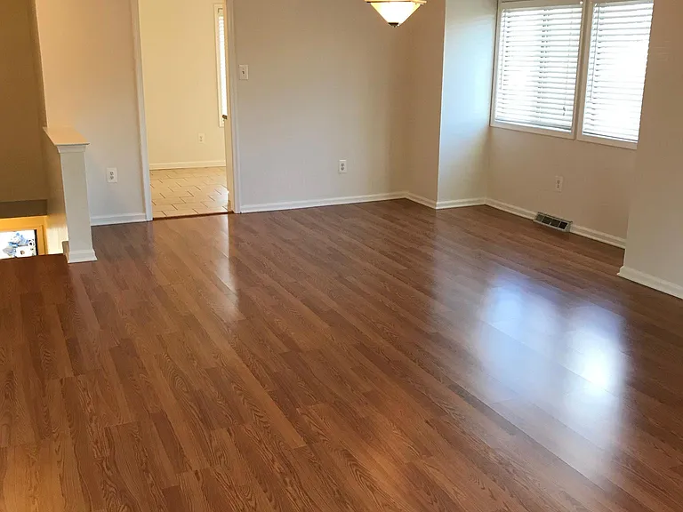 42 Bellaire Dr — Photo 4