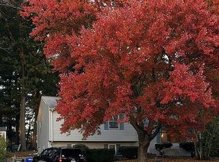 54 Drumlin Rd, Springfield, MA 01108