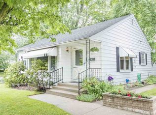 613 W Law St, New London, WI 54961