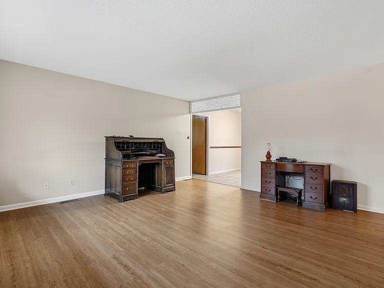 120 Essex St — Photo 3