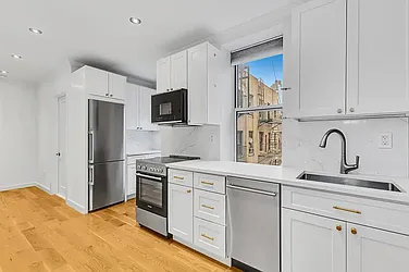 75 Baxter Street, #23