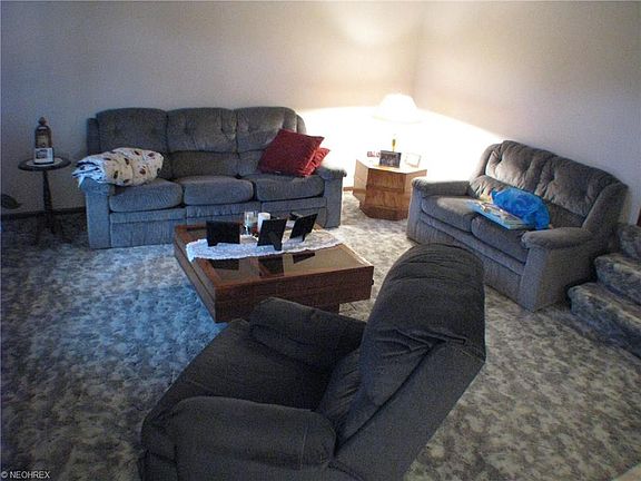 5th image of 20290 Applewood Ln