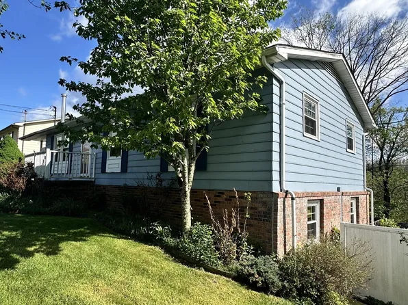 121 Beverly Ave SW, Wise, VA 24293