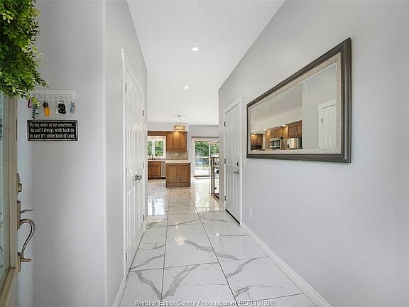 5th image of 21107 McLean Rd