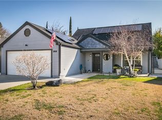 1018 Oak Leaf Dr, Colton, CA 92324