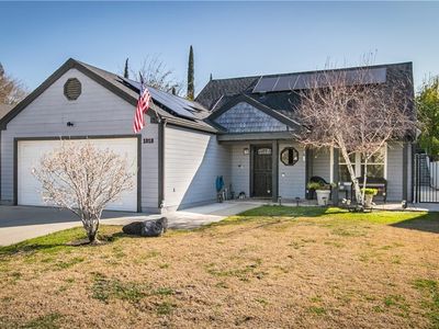 1018 Oak Leaf Dr, Colton, CA, 92324