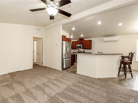 5th image of 2101 S 324th St Unit 215