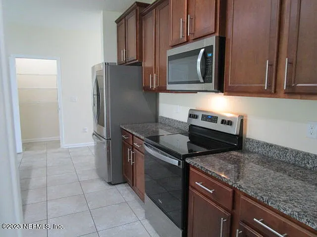 742 Northside Dr S — Photo 10