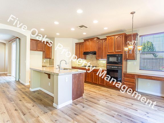 5th image of 4514 Cartina Way