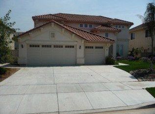 8 Wimbledon Cir, Salinas, CA 93906