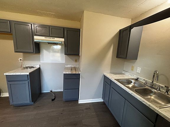 4th image of 5548 Livingston Dr