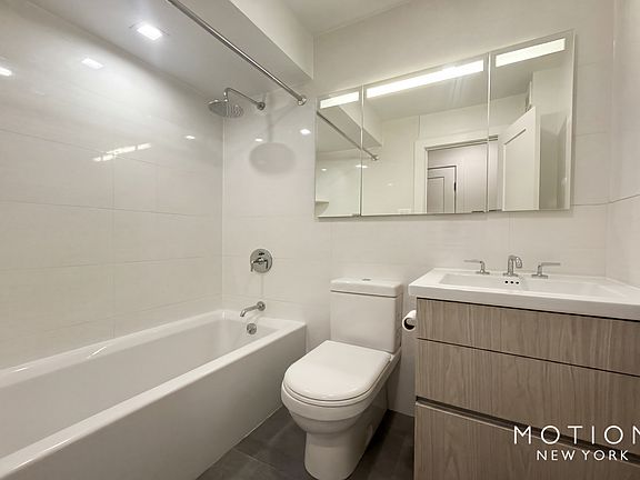 5th image of 425 E 80th St APT 6E