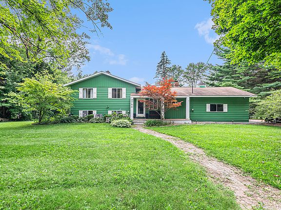 3rd image of 3786 Delano Dr