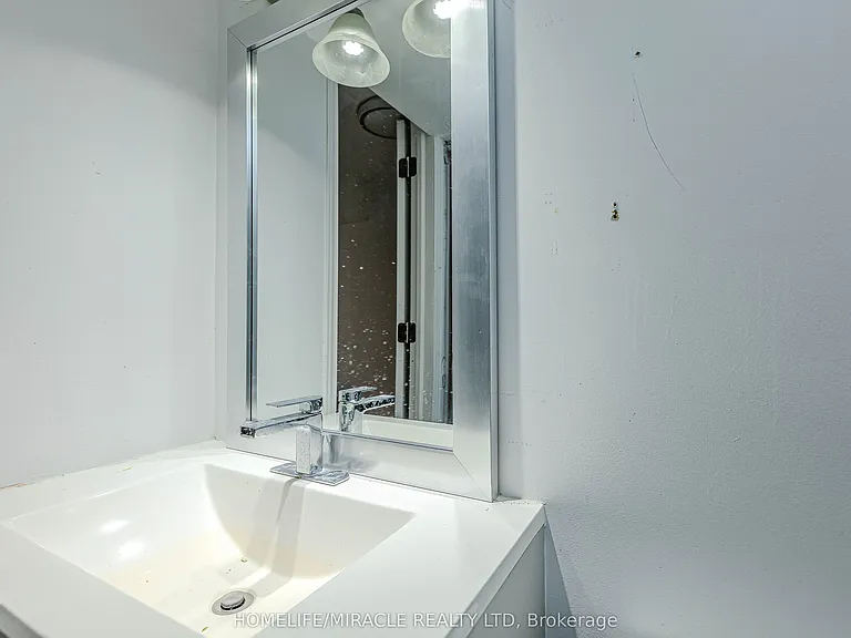 851 Bennett Ct — Photo 46