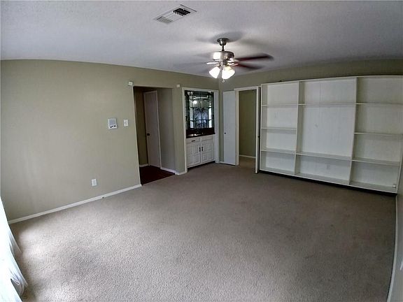 4th image of 906 Westminister Ln