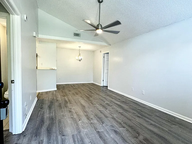 2451 Whispering Woods Blvd #3 — Photo 13