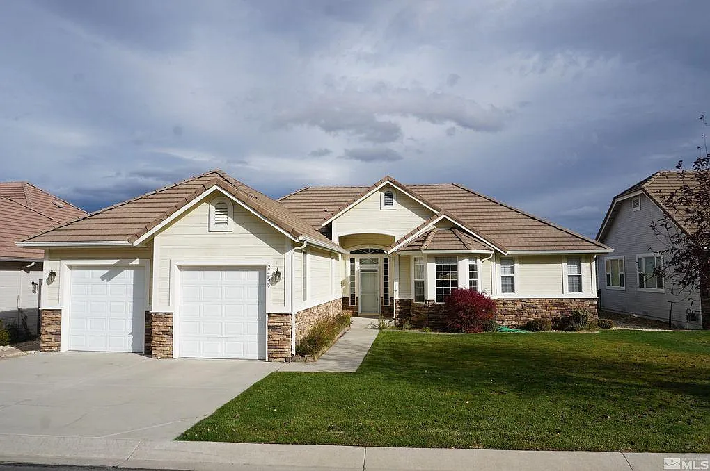2455 Genoa Meadows Cir photo 1