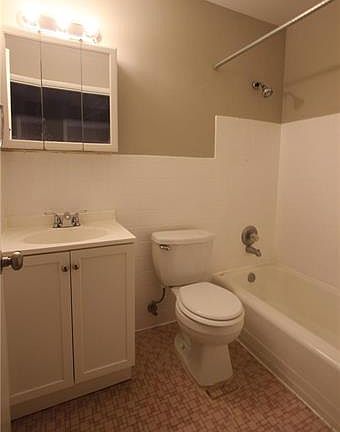 5th image of 908 S Taylor Ave