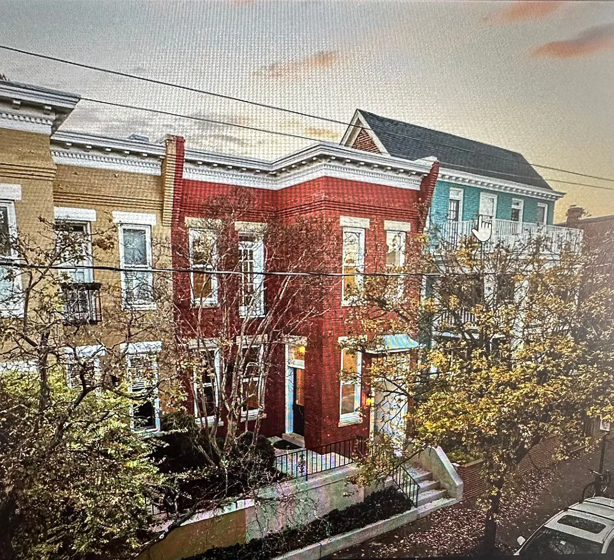 Building Photo - 102 N Harvie St