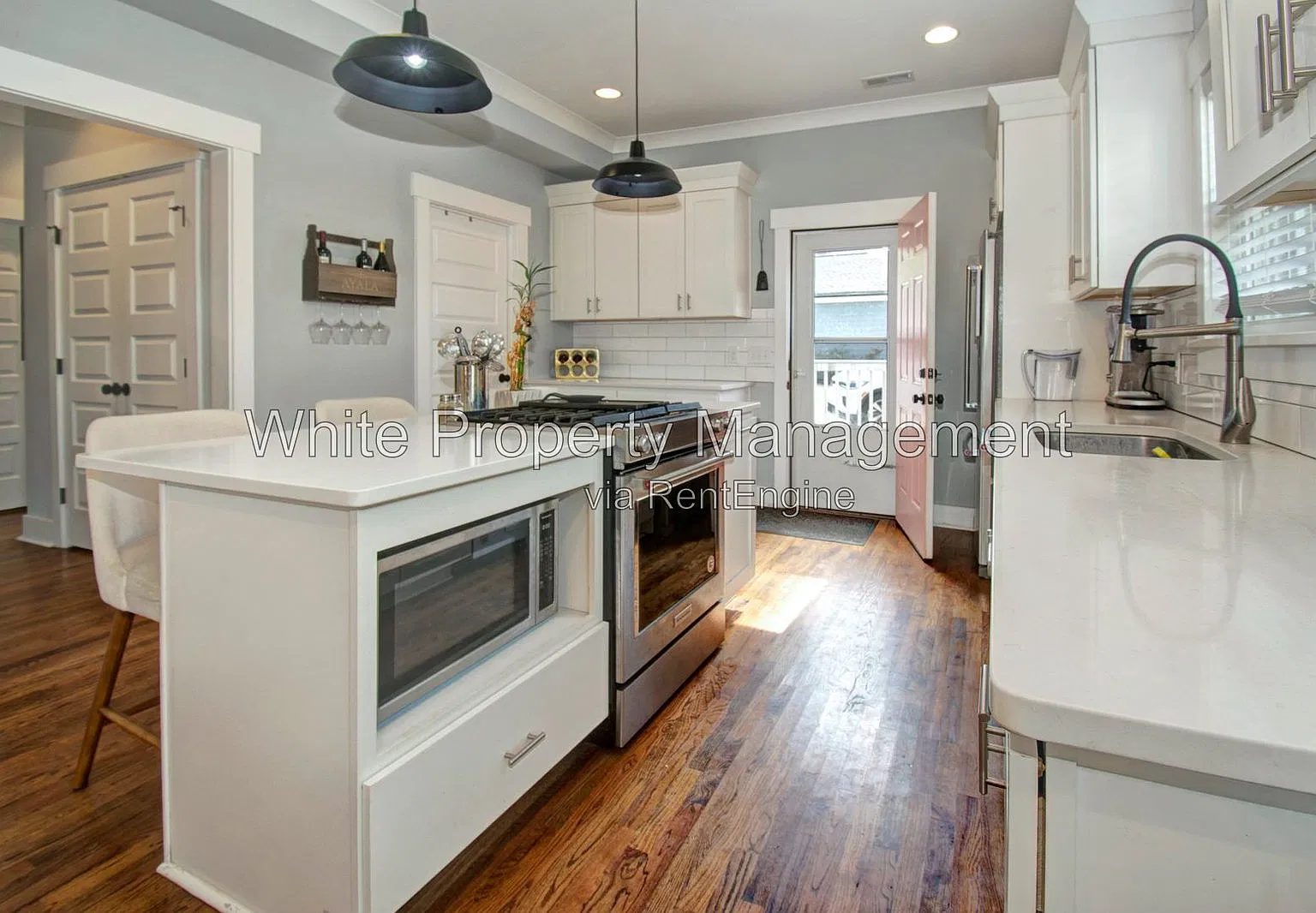 3 bed, 2.0 bath, 1564 sqft, $2,895 — Photo 4