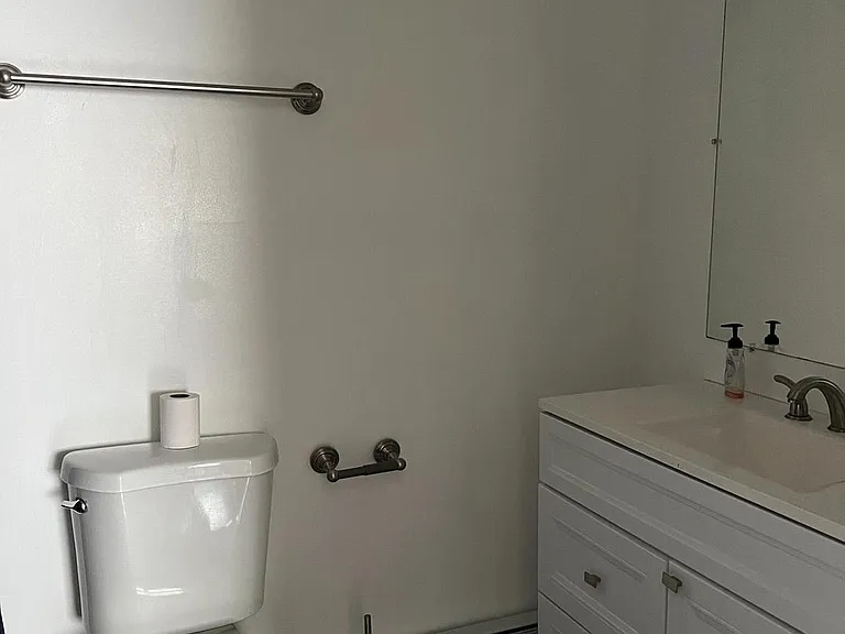 7 North St #2211 — Photo 19