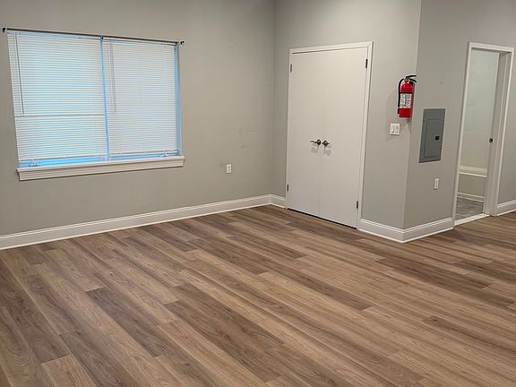 5th image of 73 Beech St #3