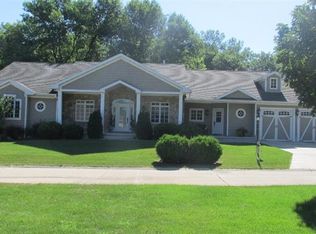 15327 Bayside Ct, Clear Lake, IA 50428