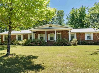 130 Sharcliff Rd, Cowpens, SC 29330
