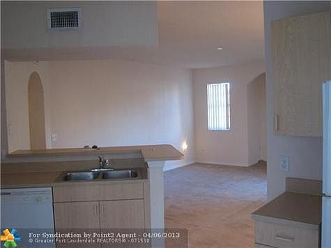 3rd image of 1310 Belmont Ln