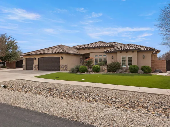 86 E Sky View Ln, Washington, UT 84780