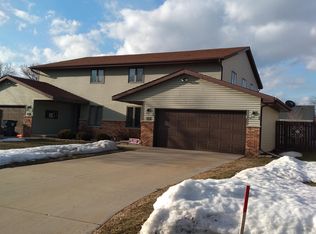 1117 Gilbert St, Neenah, WI 54956