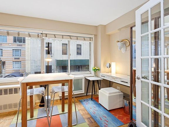 3rd image of 238 E 55th St #3D