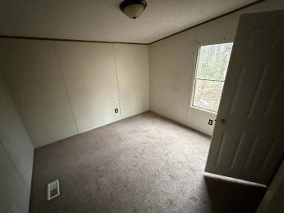 4th image of 122 Forest Ridge Dr