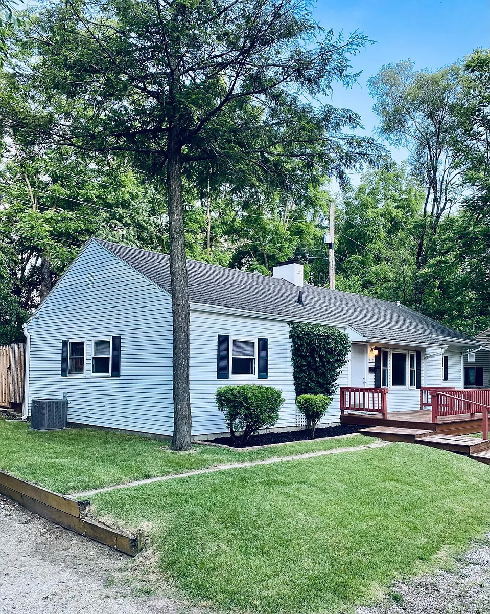 Building Photo - 5927 Birchwood Ave