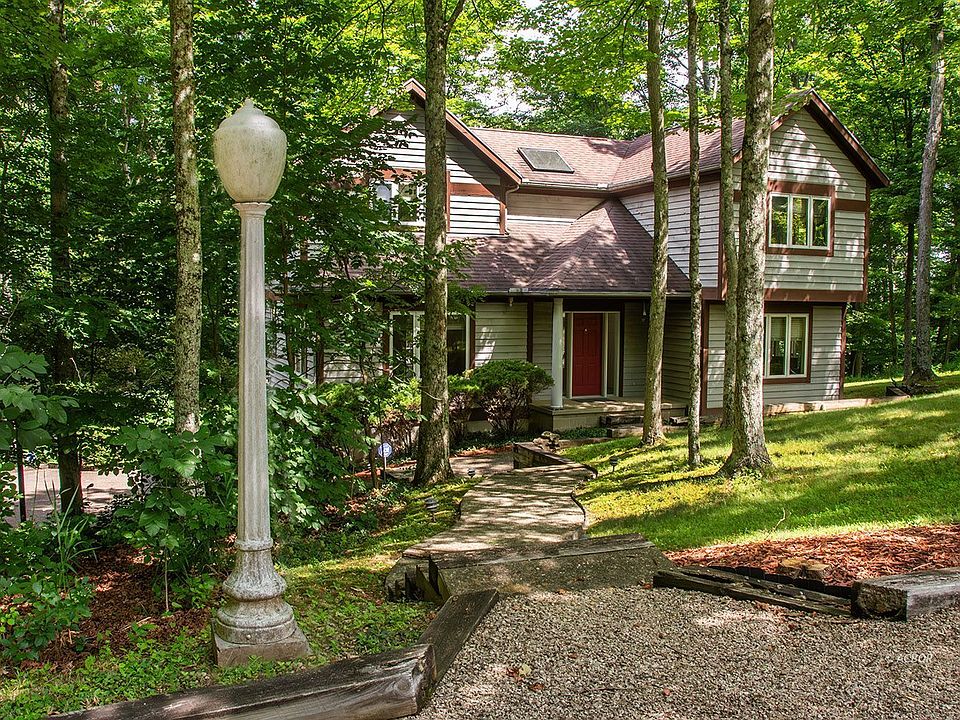1st image of 10880 Peach Ridge Rd