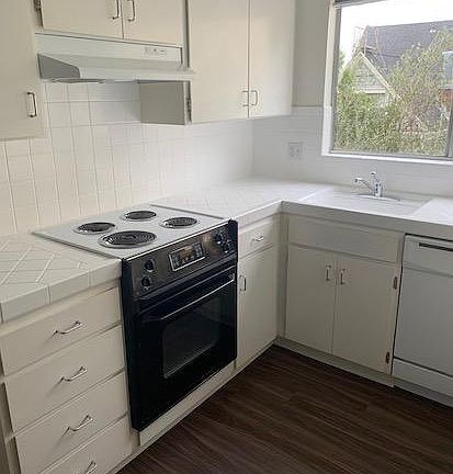 3rd image of 2130 Jackson St APT 106