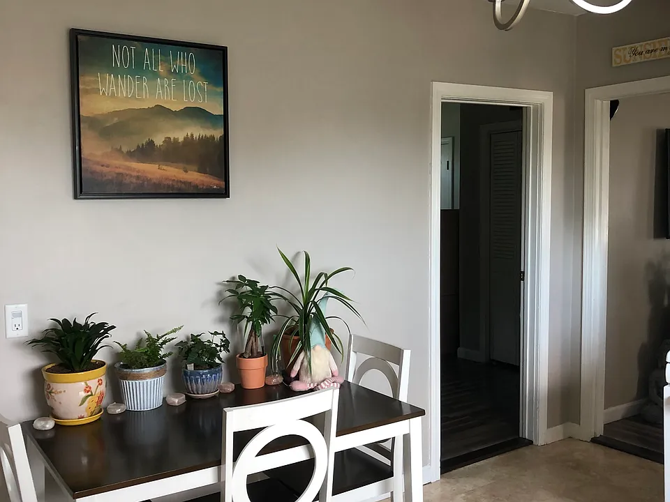 242 School St #2