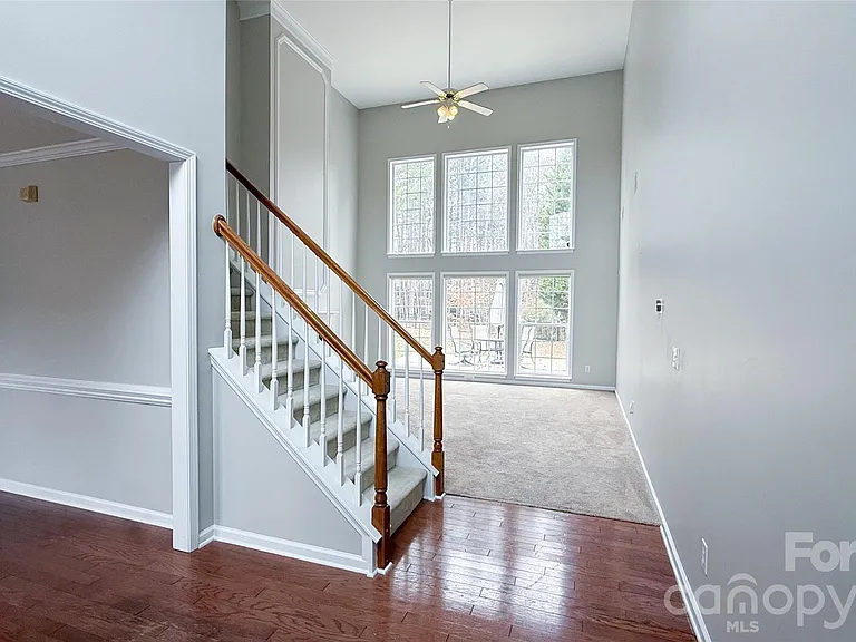 8811 Singleton Ct #567 — Photo 5