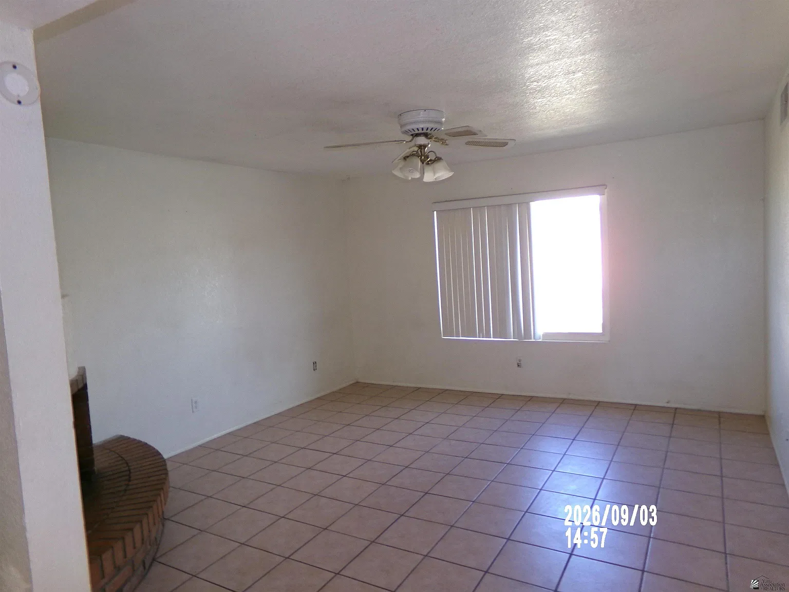 3 bed, 2.0 bath, 1308 sqft, $1,450 — Photo 2