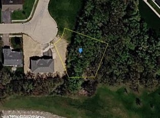 1081 Shimer Dr, Freeport, IL 61032