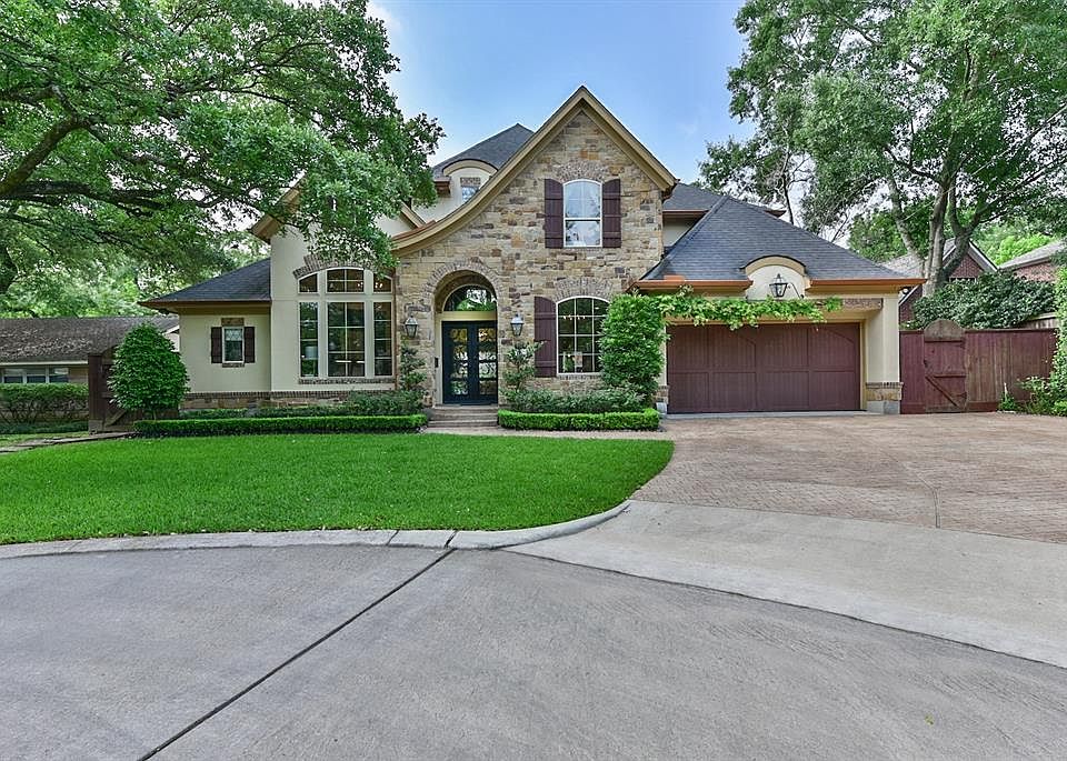 1st image of 1127 Ben Hur Dr