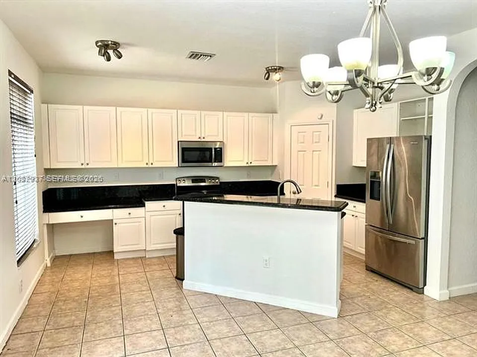 5759 NW 113th Ct #Townhouse 5759