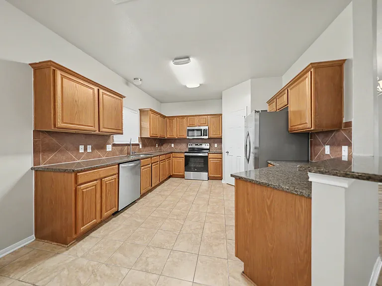 6206 Bridgewood Dr — Photo 5