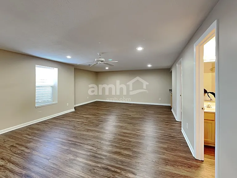300 Water Ridge Ct — Photo 7