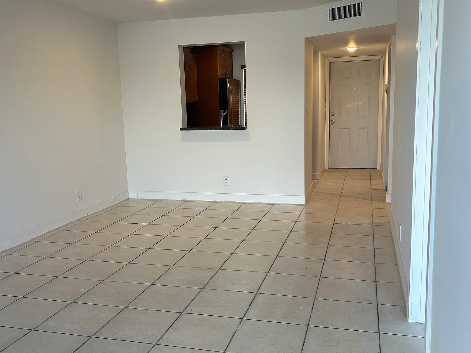 2 bed, 891 sqft, $2,100 — Photo 4
