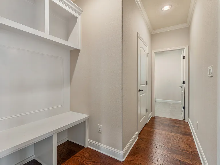 8200 Carters Cv — Photo 14