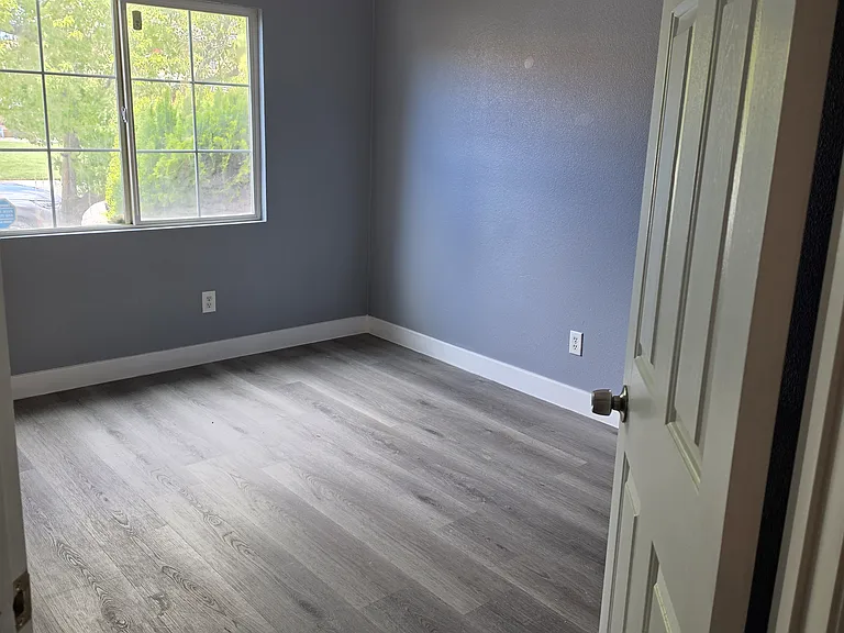 12787 Berrydale St — Photo 7