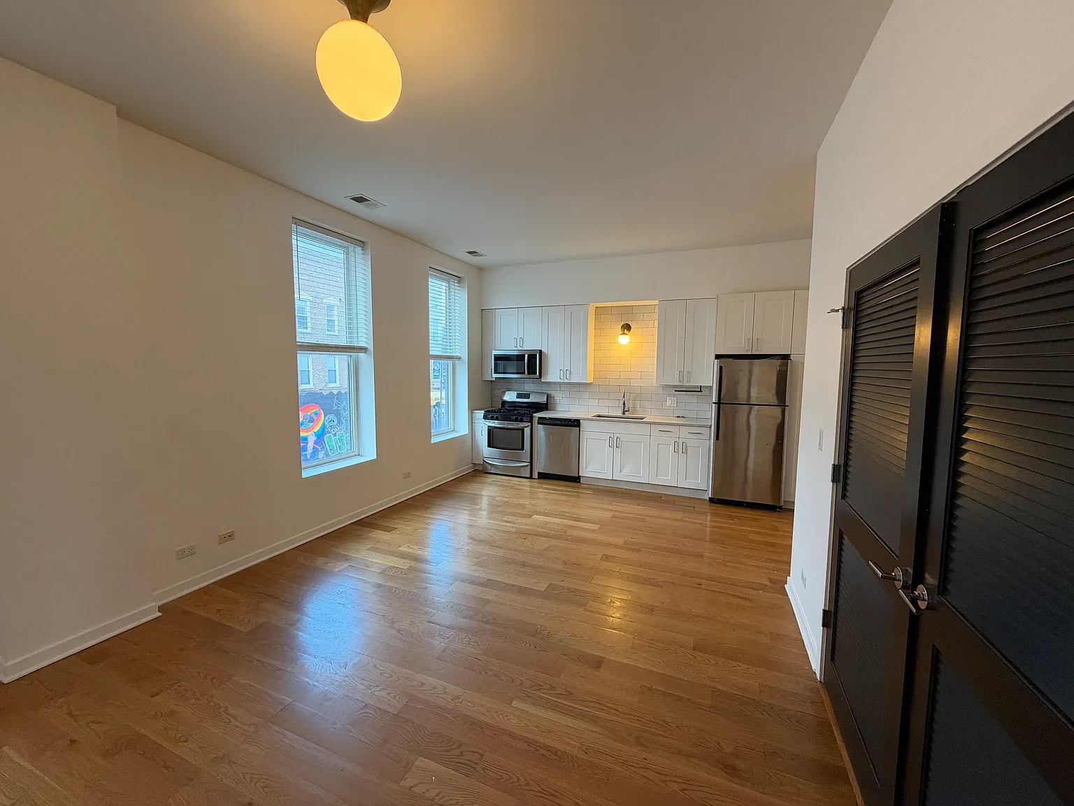 2 bed, 800 sqft, $2,395 — Photo 3