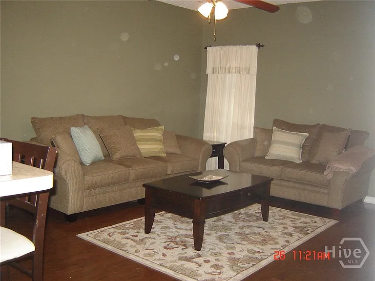 10 Travertine Cir — Photo 4