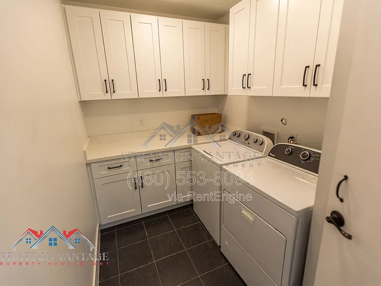 4826 E Avalon Dr — Photo 12